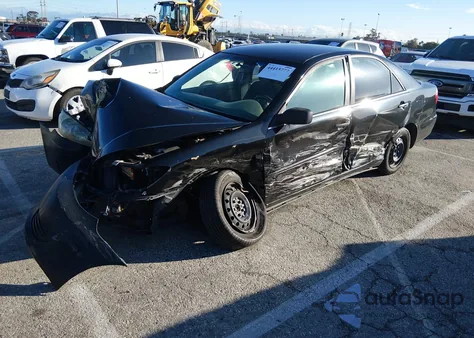 2005 Toyota Camry Std z USA, uszkodzony, nr VIN 4T1BE32K95U397116